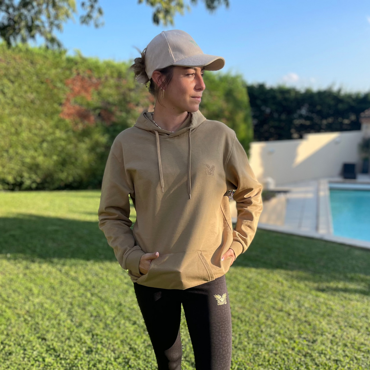 lightup_siena_sweat_camel03