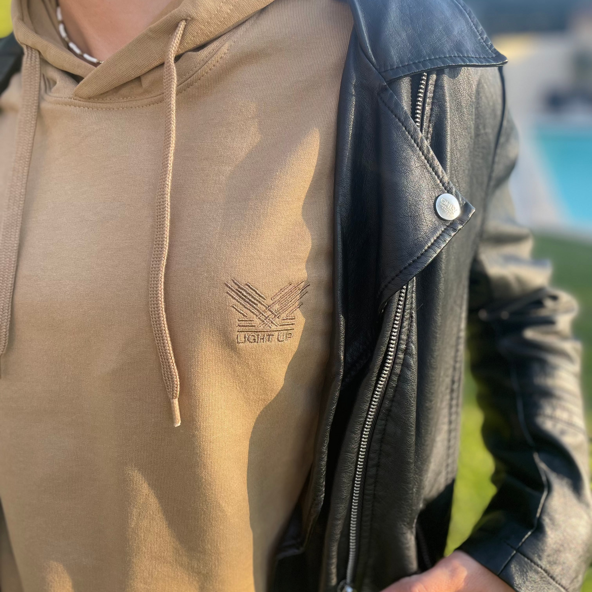 lightup_siena_sweat_camel05