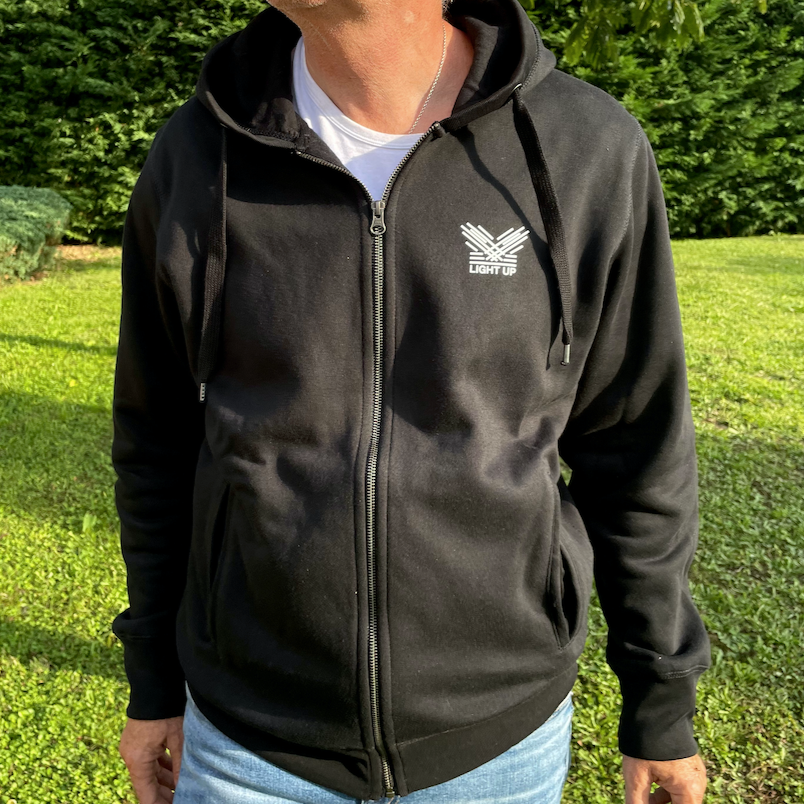 lightup_stockholm_sweatzippe_noir_homme03